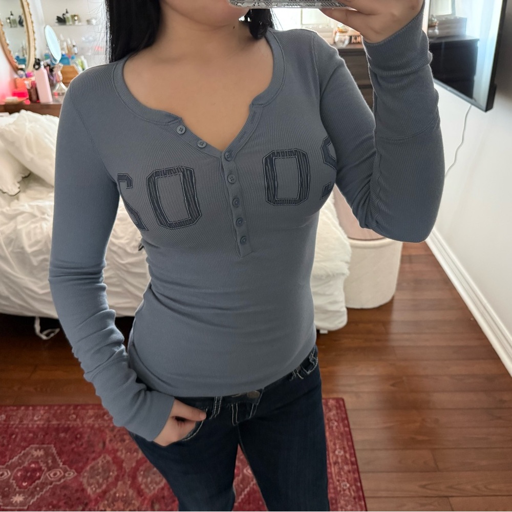 Hollister Blue Henley (Worn once)